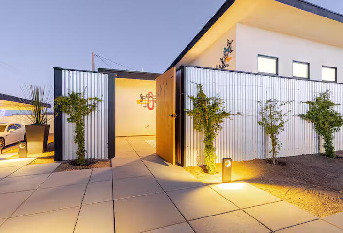 Mariposas Triplex House Two Mariposas Triplex House Two